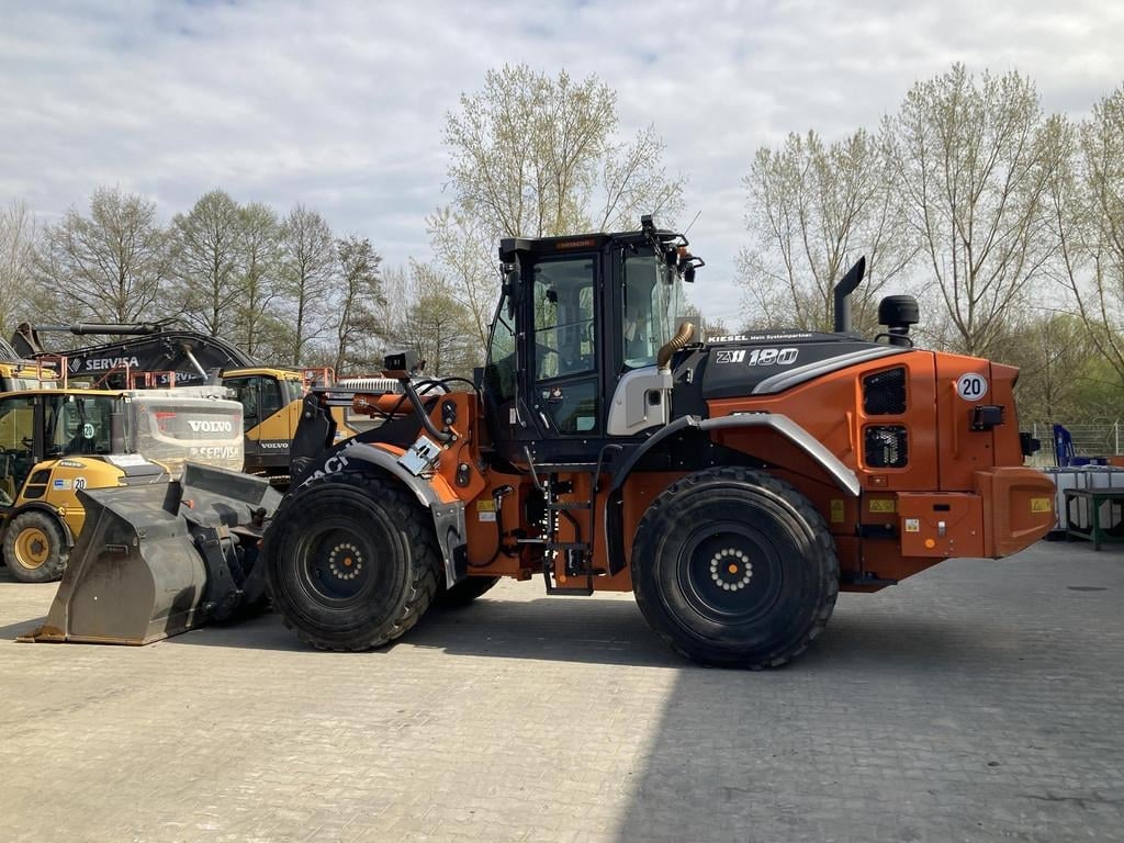 hitachi-zw-180-7,fa4b025c-2.jpg