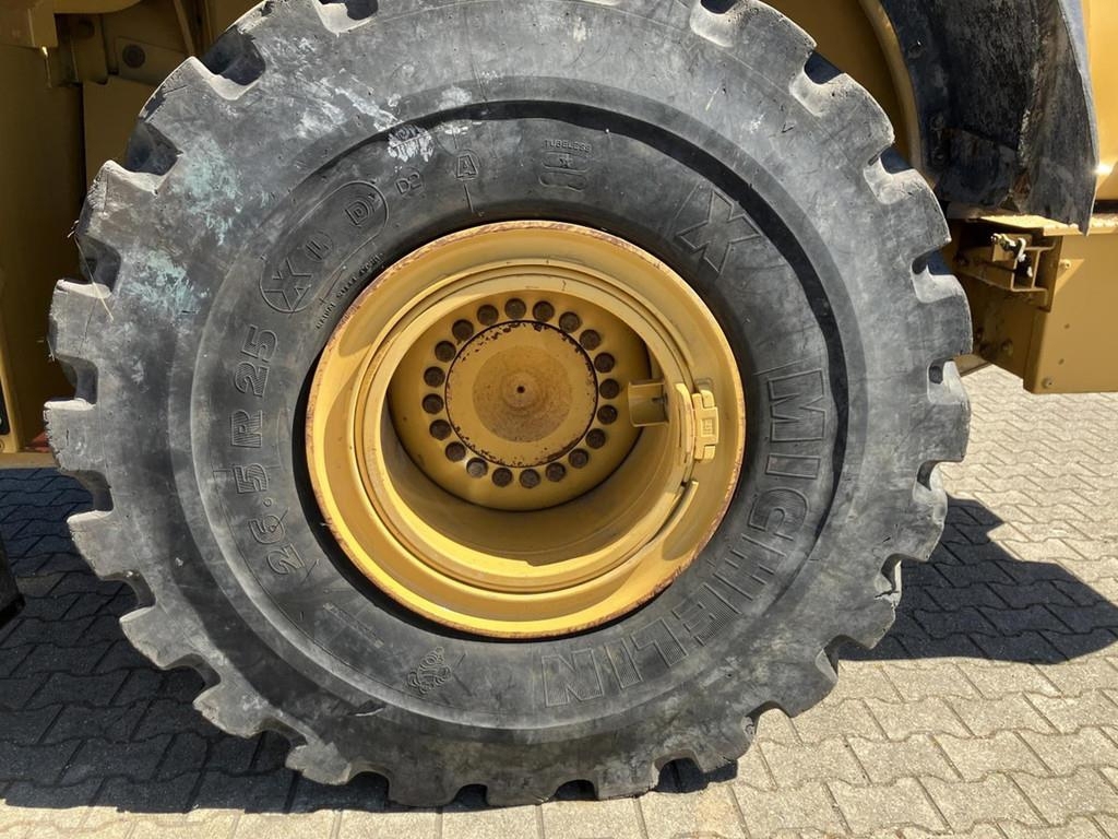 cat-972-m,f38535d6-8.jpg