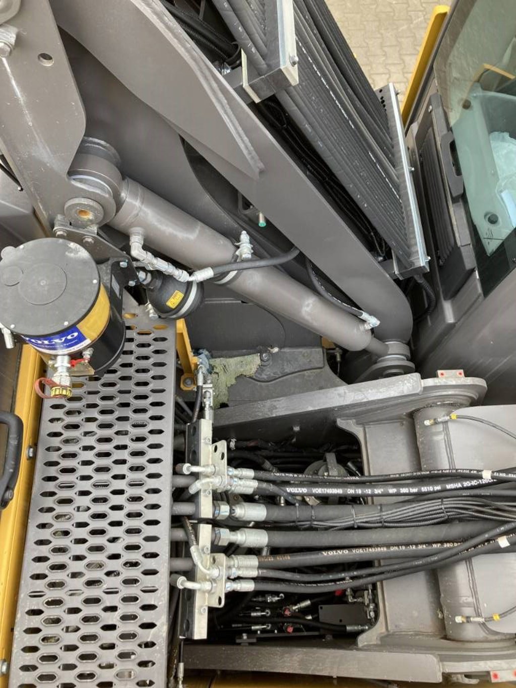 volvo-ew-200-e-mh,6553eae3.jpg
