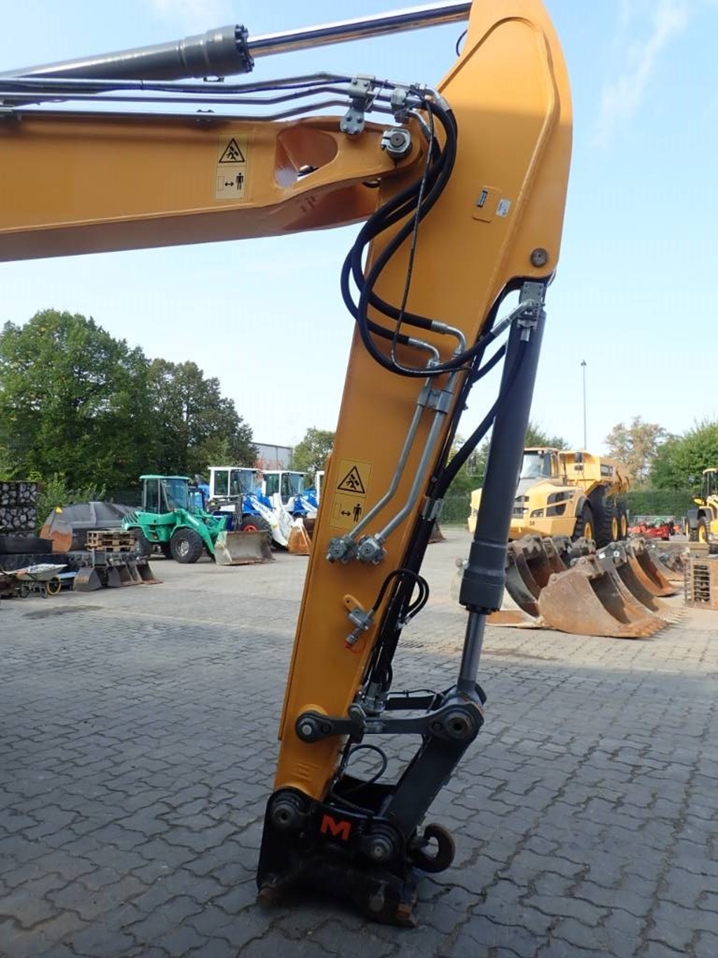 liebherr-r-922-lc,2336dc2c.jpg