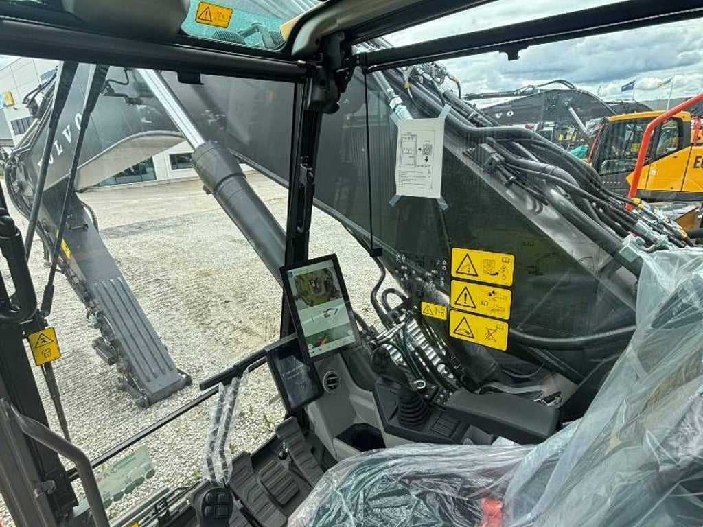volvo-ec-300,5a173fa8.jpg