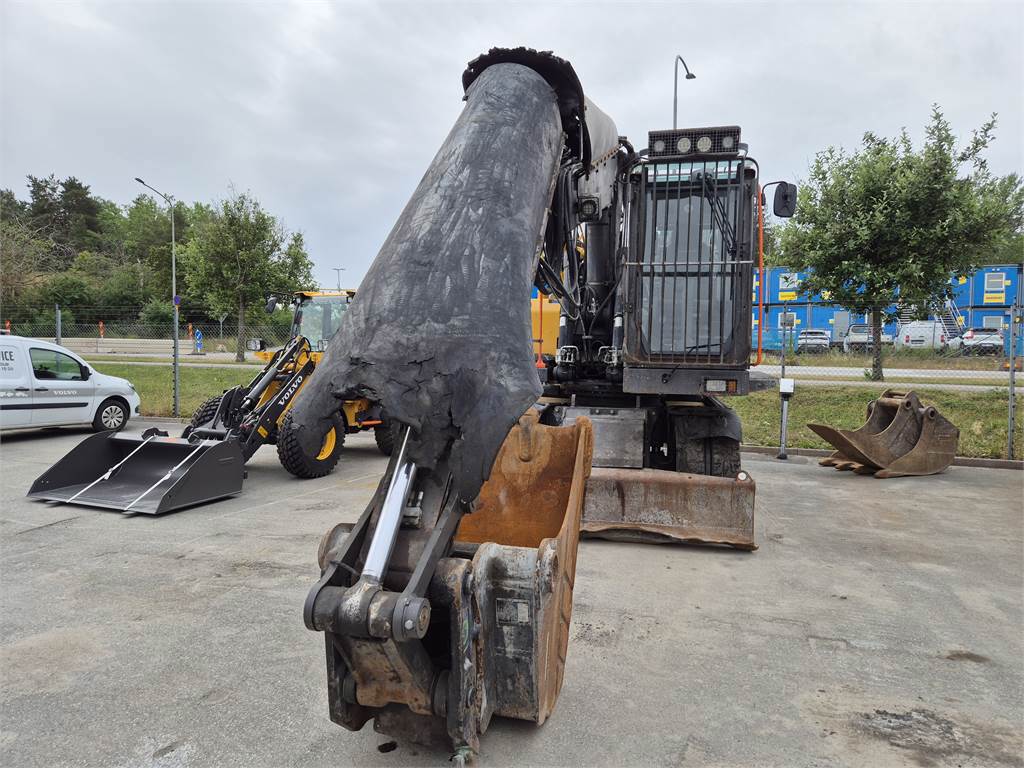 volvo-ew2,ew220e_323062b-ew220e323062-7.jpg